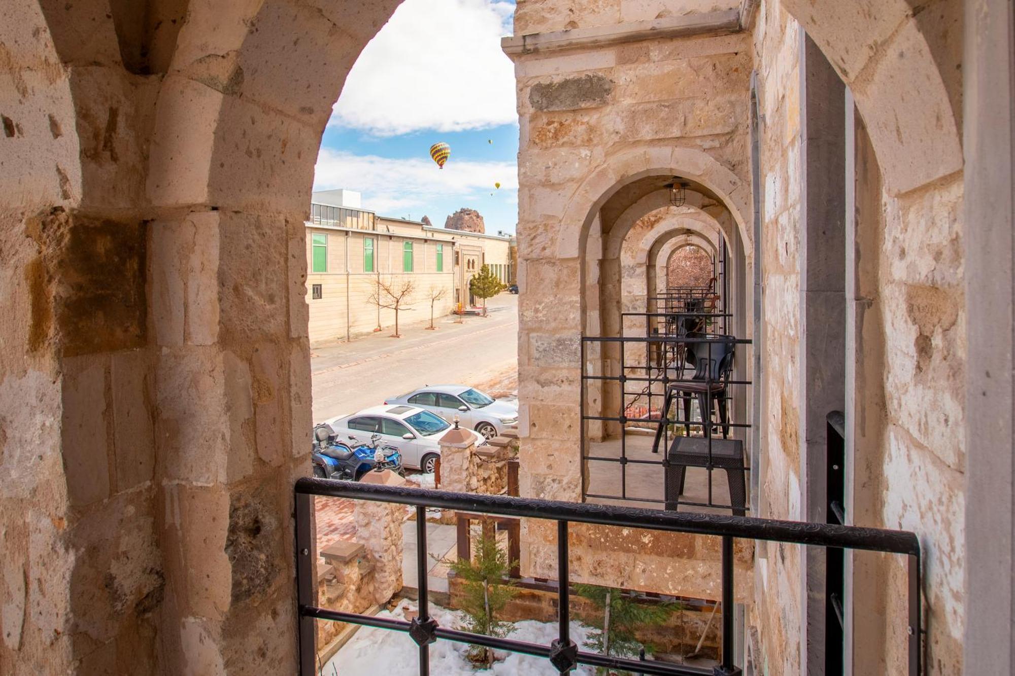 Alika Castle House Hotel อุตชิซาร์ ภายนอก รูปภาพ